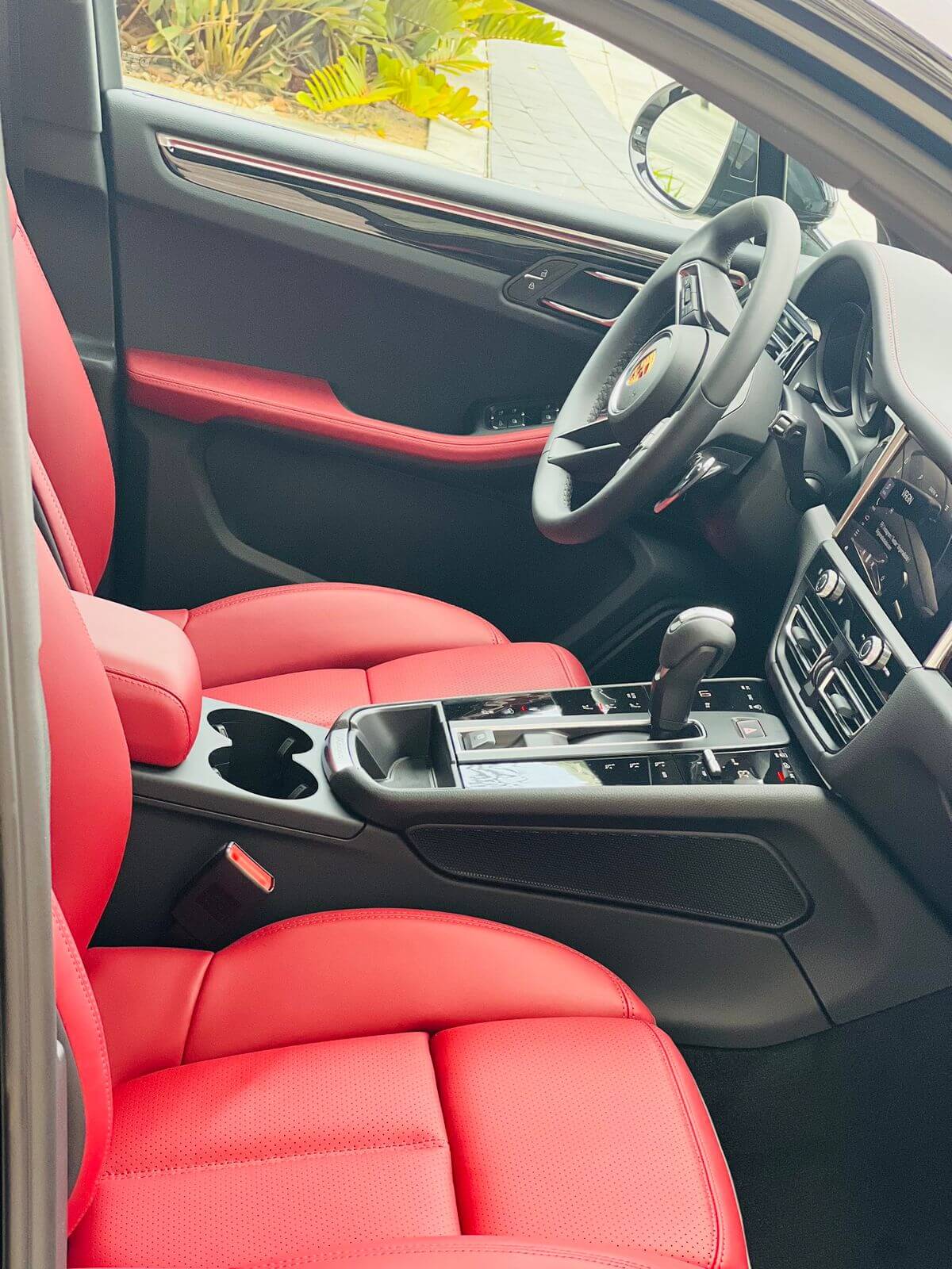 Porsche Macan S — photo 3
